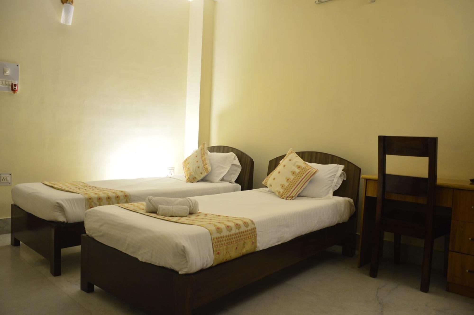 River Breeze Home A Comfort Stay Guwahati Exterior photo